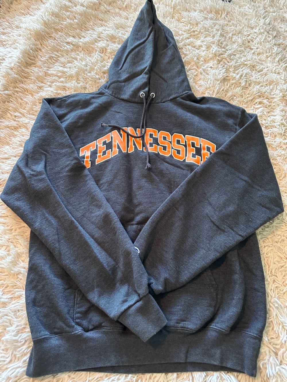 University of Tennessee Men’s Hoodie, size M.